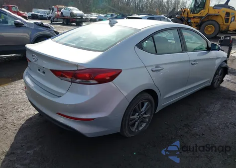 2018 Hyundai Elantra Value Edition из США, поврежденный, VIN 5NPD84LF3JH271351